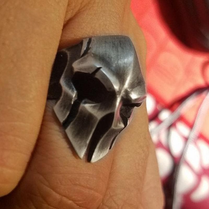 Knight Sterling Silver Skull Ring 02 | Gthic.com