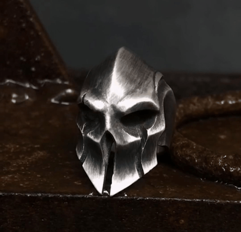 Knight Sterling Silver Skull Ring 03 | Gthic.com