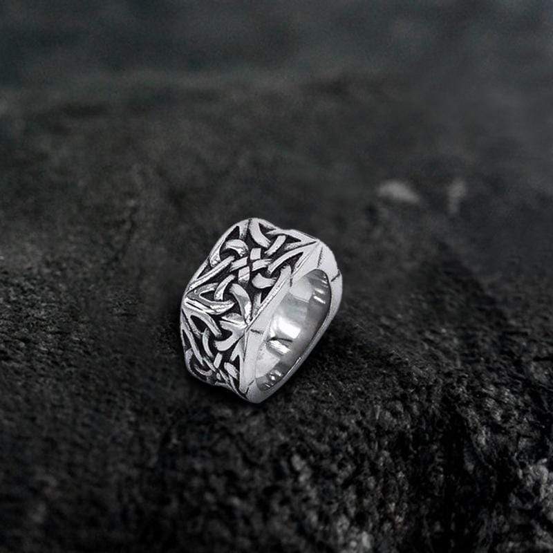 Simple Knot Sterling Silver Viking Ring | Gthic.com