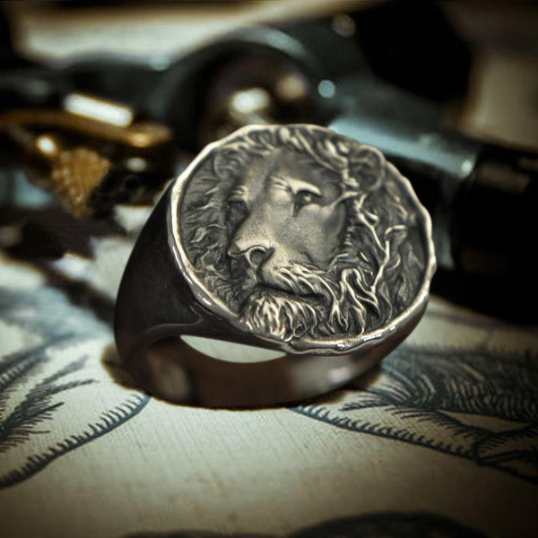 Vintage Lion King Sterling Silver Seal Ring | Gthic.com