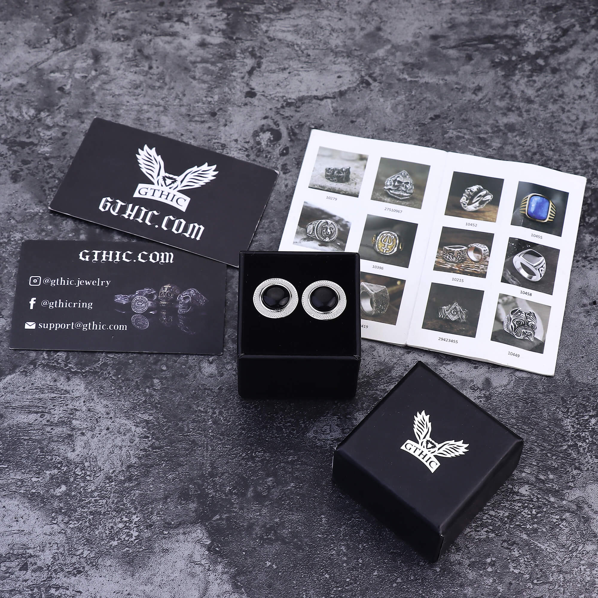 Minimalist Round Onyx Men's Suit Brass Cufflinks