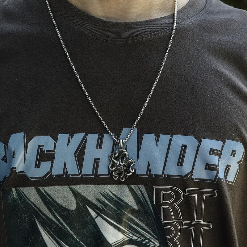 Kraken Octopus Pure Tin Skull Necklace02 | Gthic.com