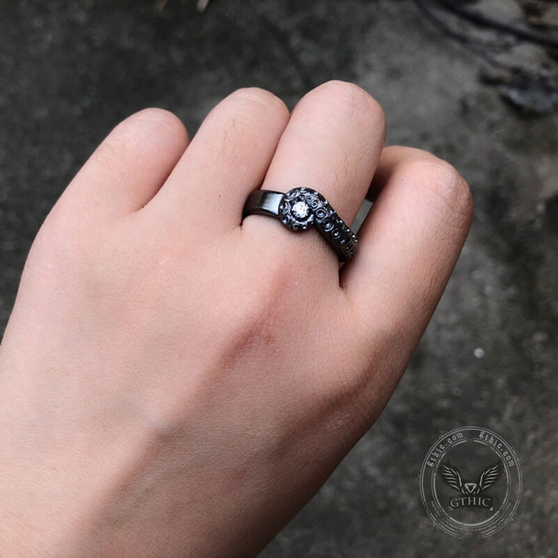 Octopus Tentacle Sterling Silver Gothic Ring 03 | Gthic.com