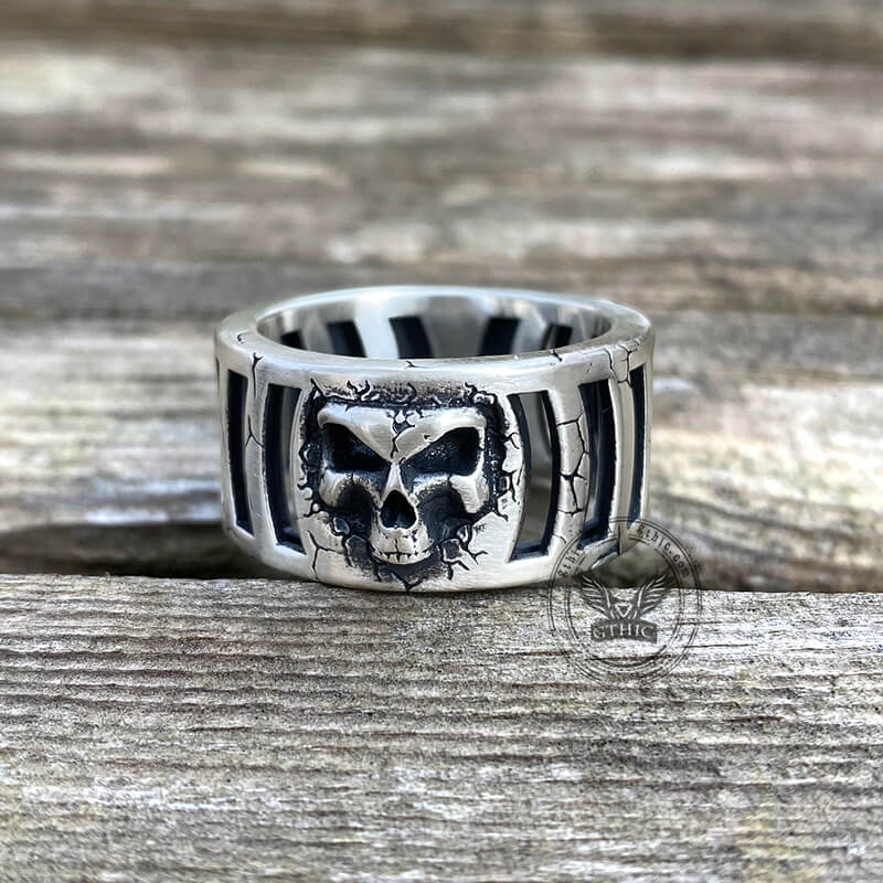 Out Of The Cage Sterling Silver Skull Ring | Gthic.com