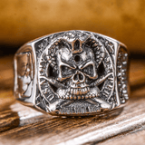 Totenkopf-Ring aus Sterlingsilber mit gewundener Pirat und Schlange