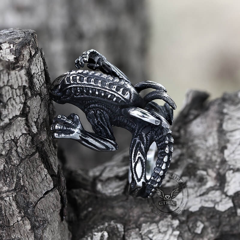 Predator Stainless Steel Skull Ring | Gthic.com