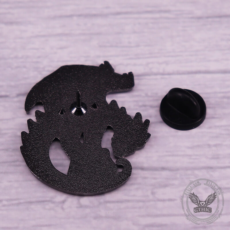 Red Dragon Dice Alloy Brooch | Gthic.com