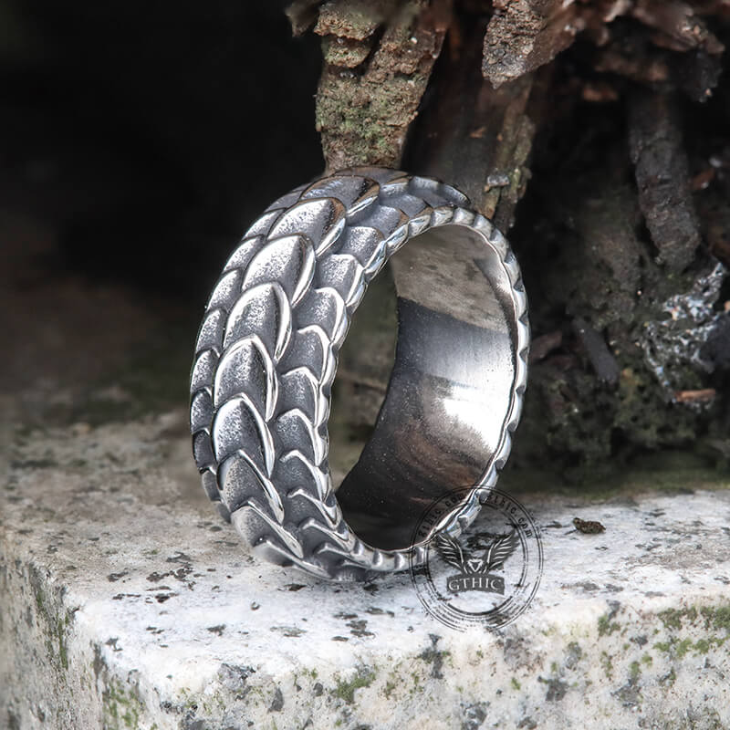 Retro Dragon Spine Stainless Steel Ring | Gthic.com