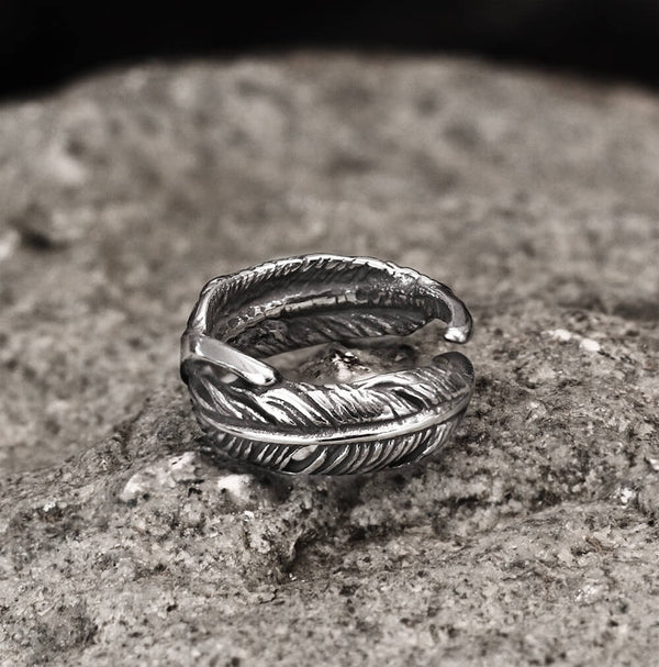 Retro Feather-shaped Stainless Steel Ring 01 | Gthic.com
