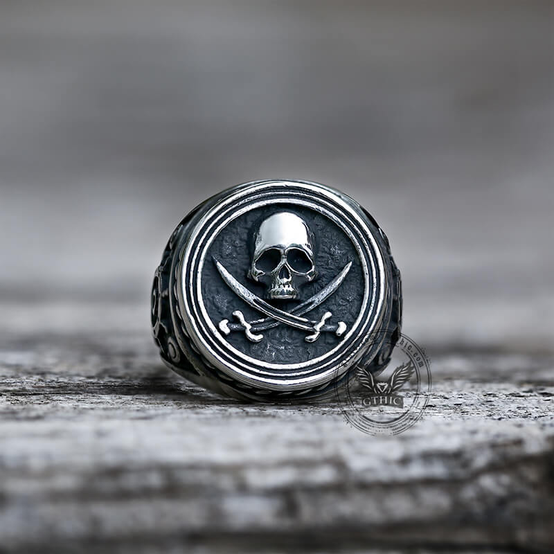 Retro Pirate Stainless Steel Skull Ring silver | Gthic.com