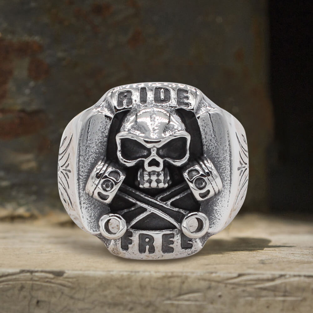 Bague tête de mort en acier inoxydable punk rétro