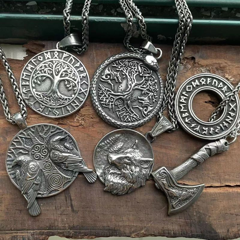 Rings and Pendants Viking Jewelry Set | Gthic.com