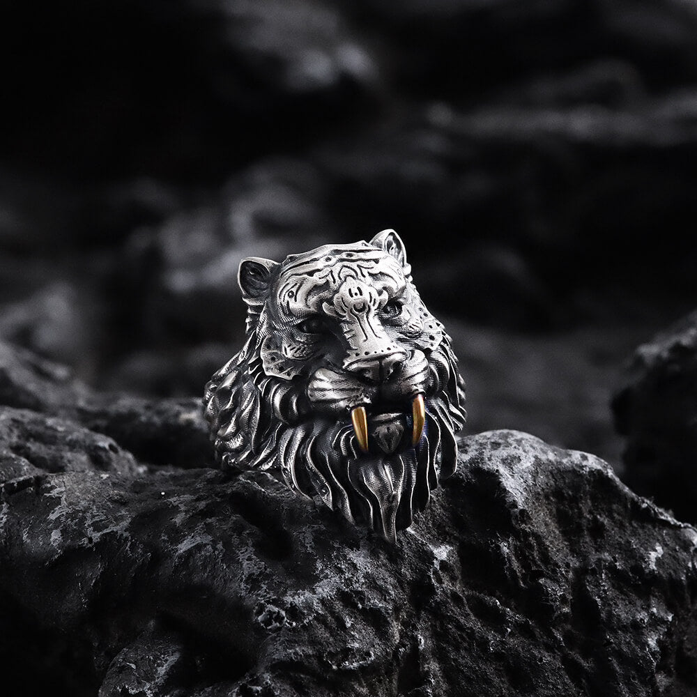 Saber-toothed Tiger Head Sterling Silver Ring01 | Gthic.com