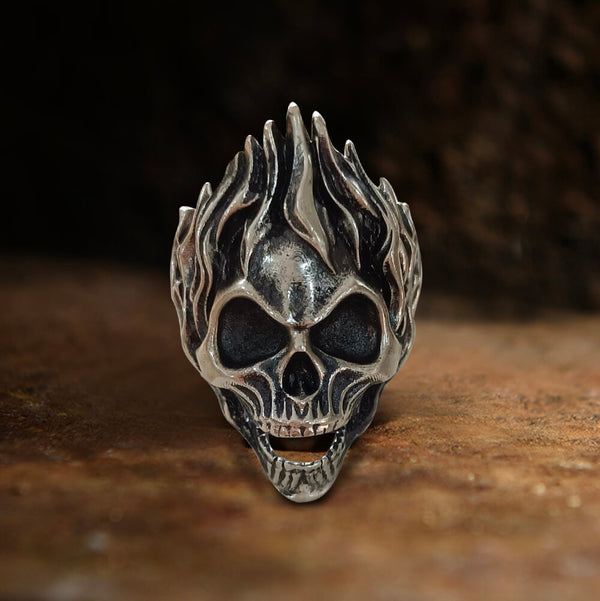 Skull on Fire Sterling Silver Ring01 | Gthic.com