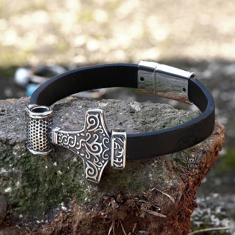 Thor’s Hammer Viking Totem Stainless Steel Leather Bracelet 01 | Gthic.com