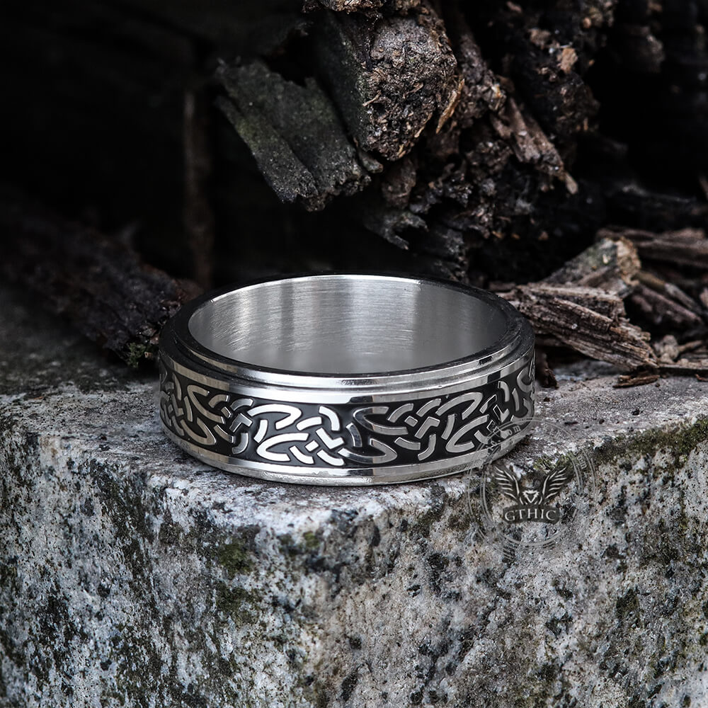 Triquetra Celtic Knot Stainless Steel Spinner Ring