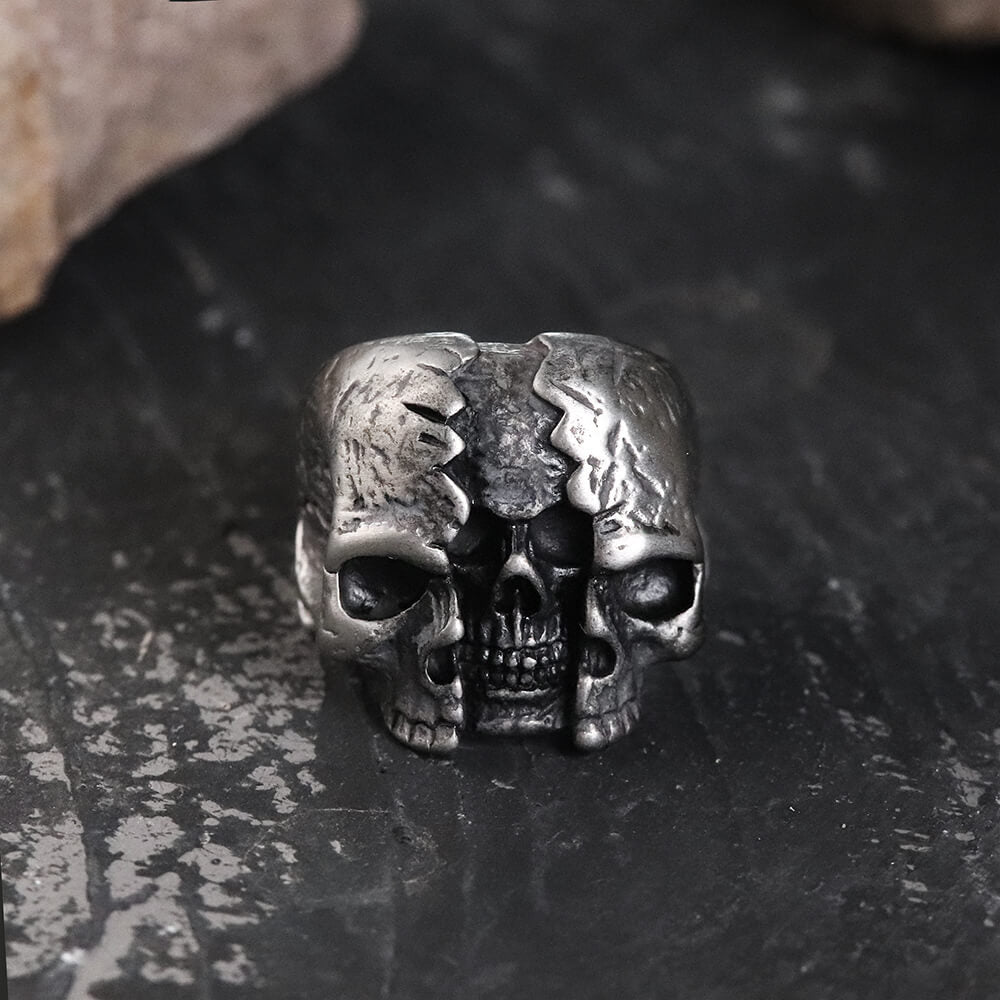 Ring mit Totenkopf aus Edelstahl mit zwei Gesichtern