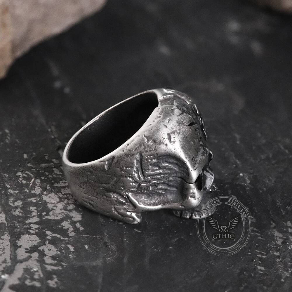 Ring mit Totenkopf aus Edelstahl mit zwei Gesichtern