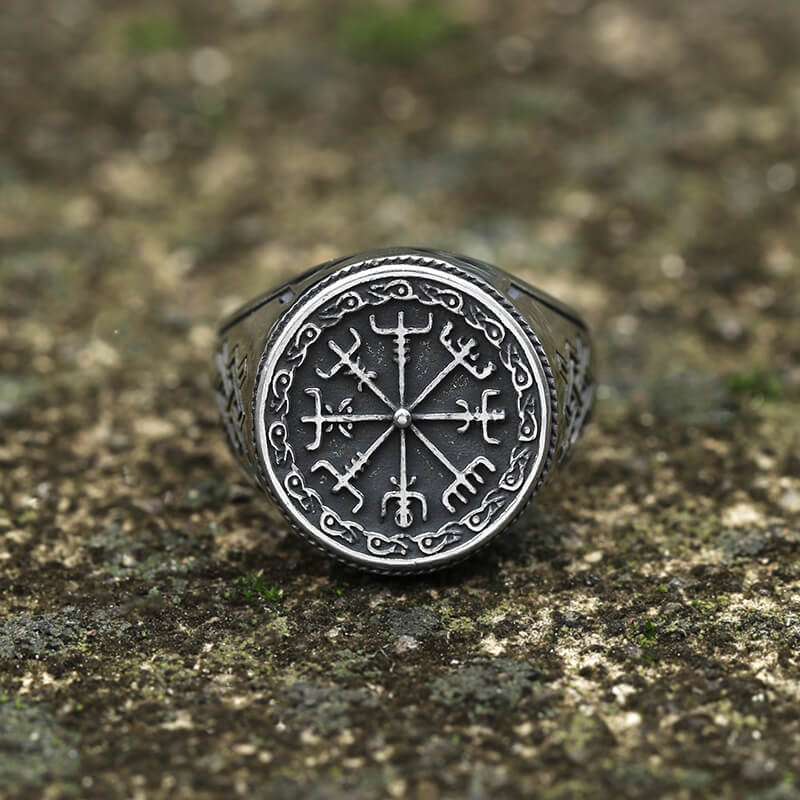 Vegvisir Celtic Knot Stainless Steel Ring | Gthic.com