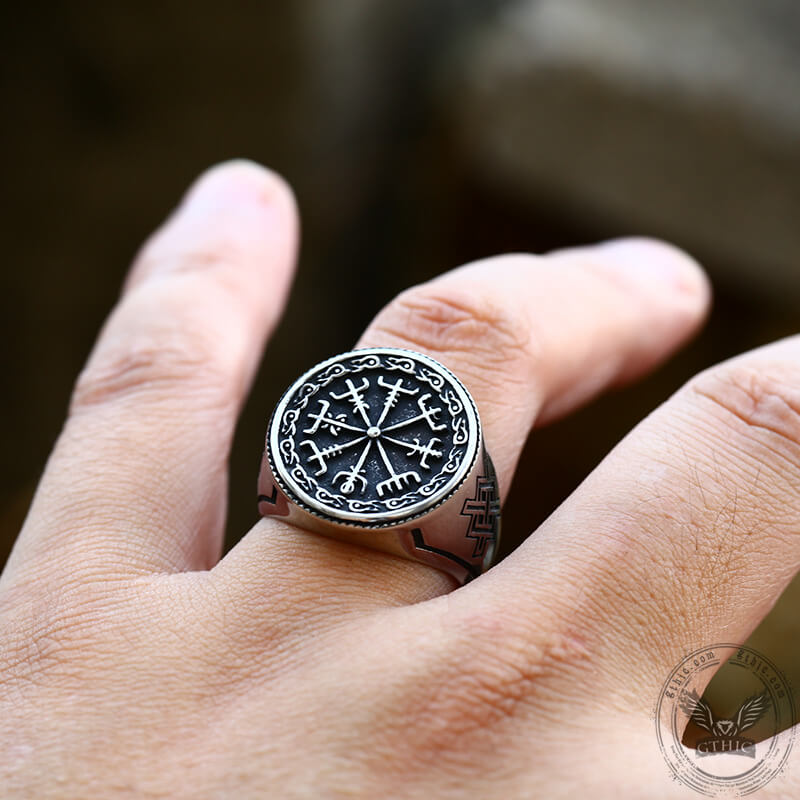 Vegvisir Celtic Knot Stainless Steel Ring | Gthic.com