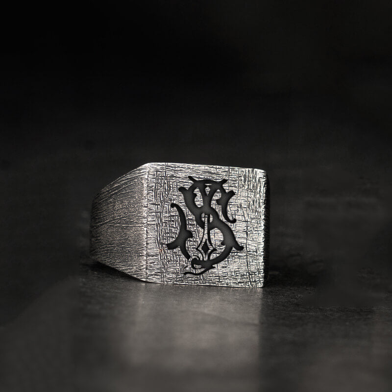 Vintage 26 Alphabet Sterling Silver Ring | Gthic.com