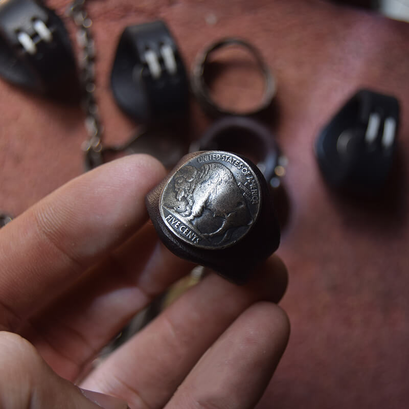 Vintage Buffalo Nickel Leather Scarf Ring brown 03 russet | Gthic.com