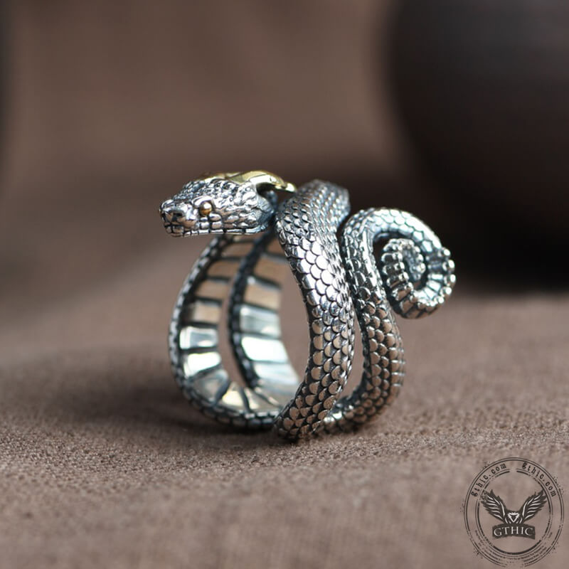 Vintage Horned Snake Sterling Silver Animal Ring | Gthic.com