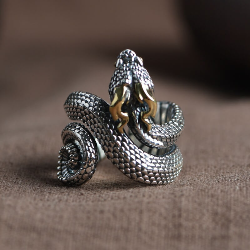 Vintage Horned Snake Sterling Silver Animal Ring | Gthic.com