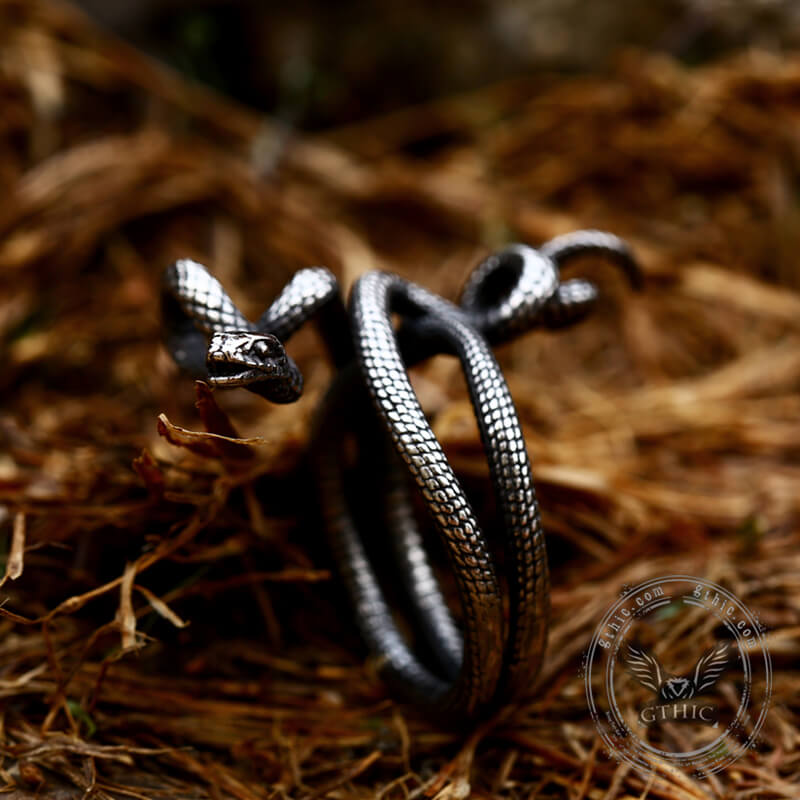 Wild Snake Stainless Steel Animal Ring | Gthic.com