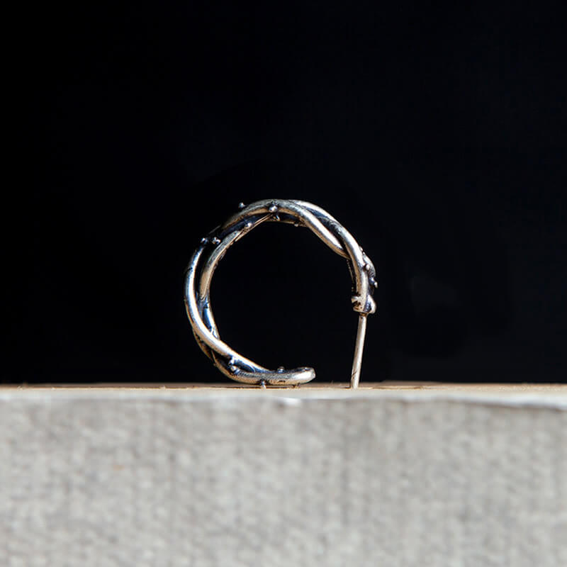 Winding Thorns Sterling Silver Stud Earrings03  | Gthic.com