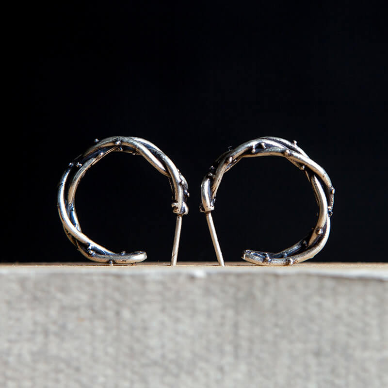 Winding Thorns Sterling Silver Stud Earrings01  | Gthic.com
