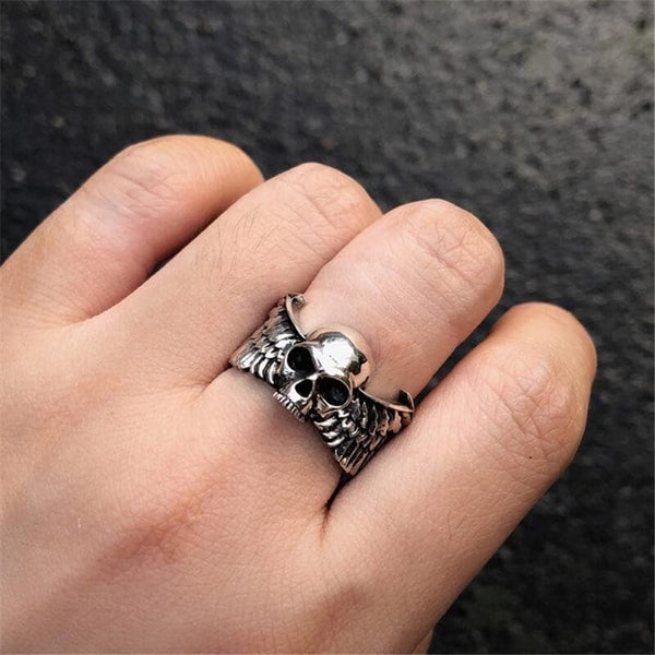 Winged Skull Sterling Silver Ring 02 | Gthic.com