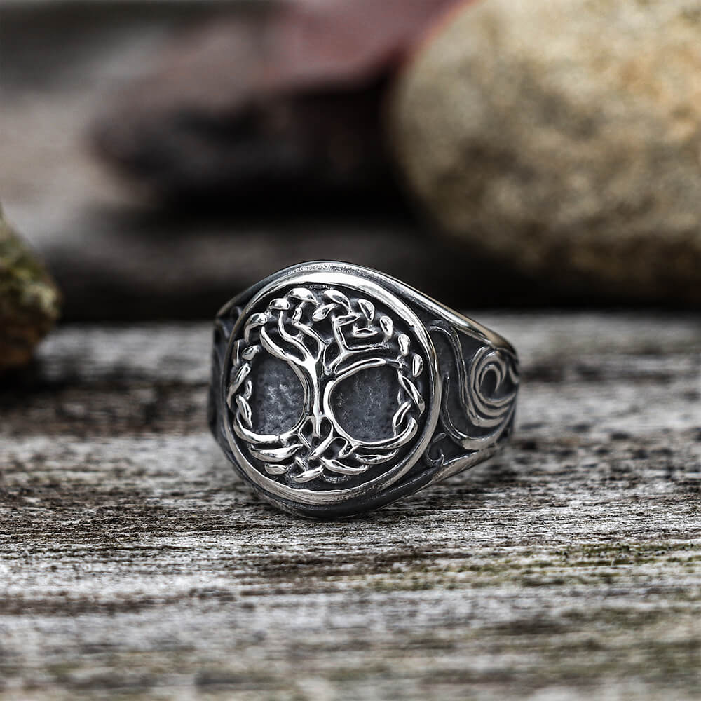 Yggdrasil Stainless Steel Viking Signet Ring 01 | Gthic.com